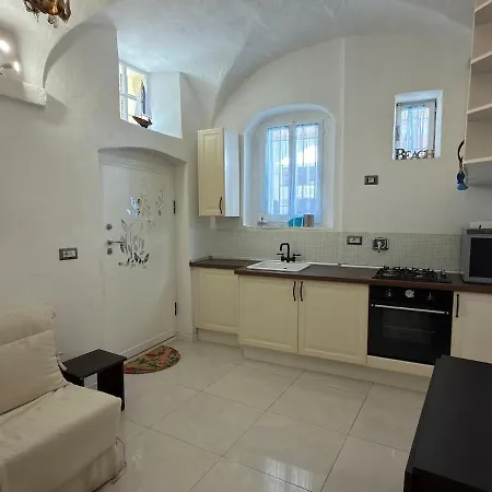 60 M From The Promenade - Torre Saracena By Rd Domus Apartment *